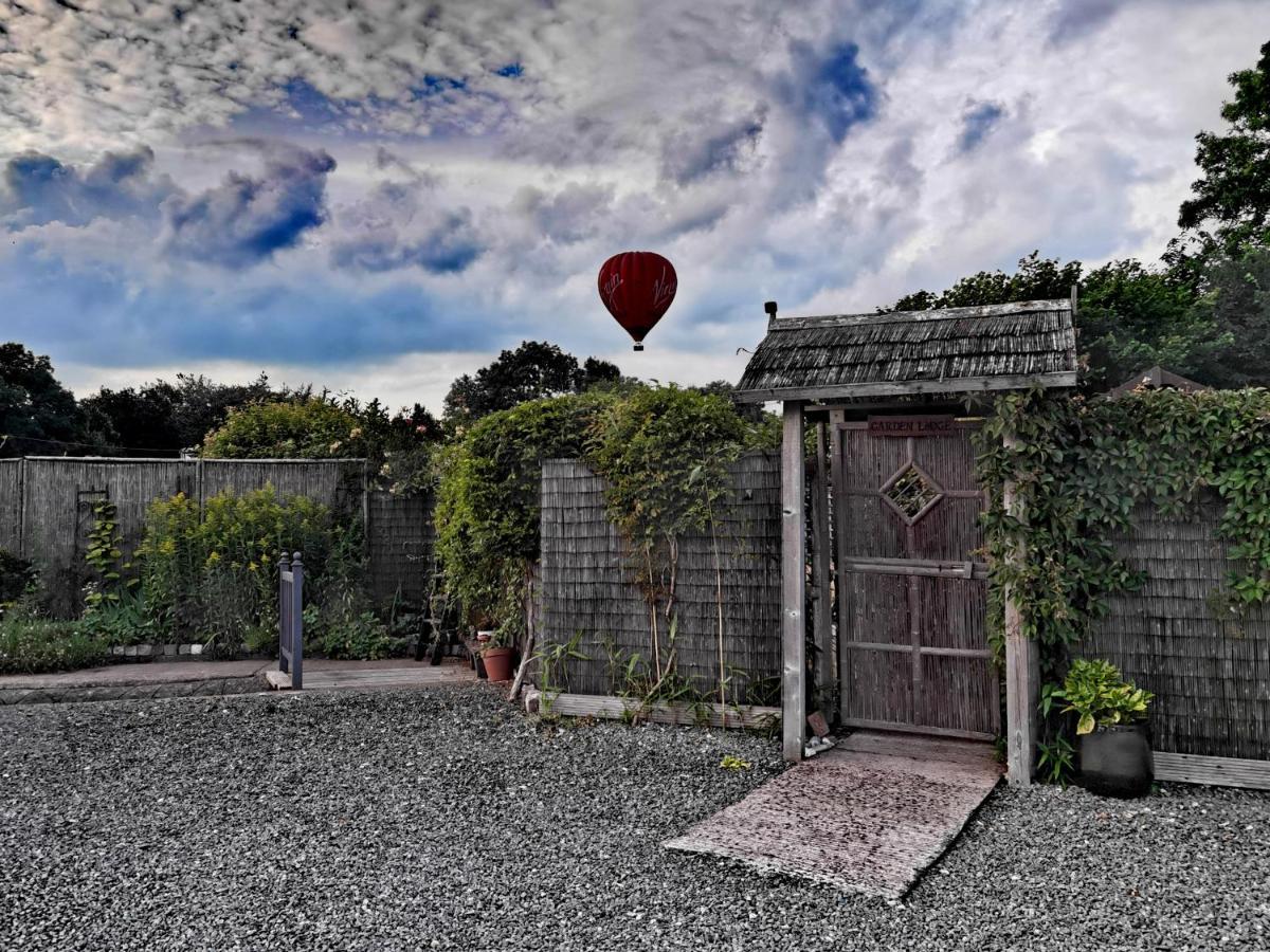 The Garden Lodge Llynclys Luaran gambar